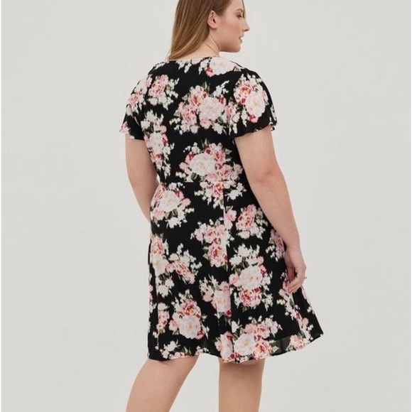 TORRID lace up skater rose floral print gauze woven fabric 2X - Picture 2 of 10